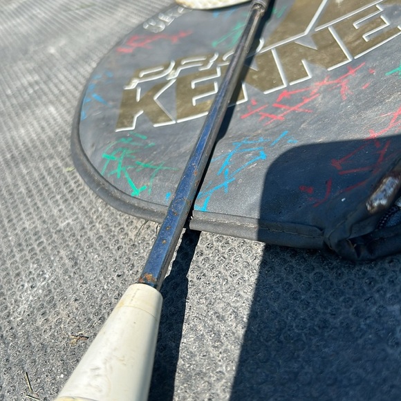 Black and White Badminton Racket - Picture 4 of 5